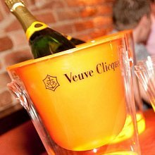 Celebrity Night DJ Lafayette feat. Veuve Clicquot
