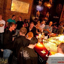 Celebrity Night DJ Lafayette feat. Veuve Clicquot