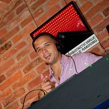 Celebrity Night DJ Lafayette feat. Veuve Clicquot