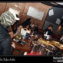 Black and White party