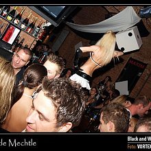 Black and White party