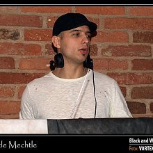 Black and White party