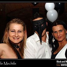 Black and White party